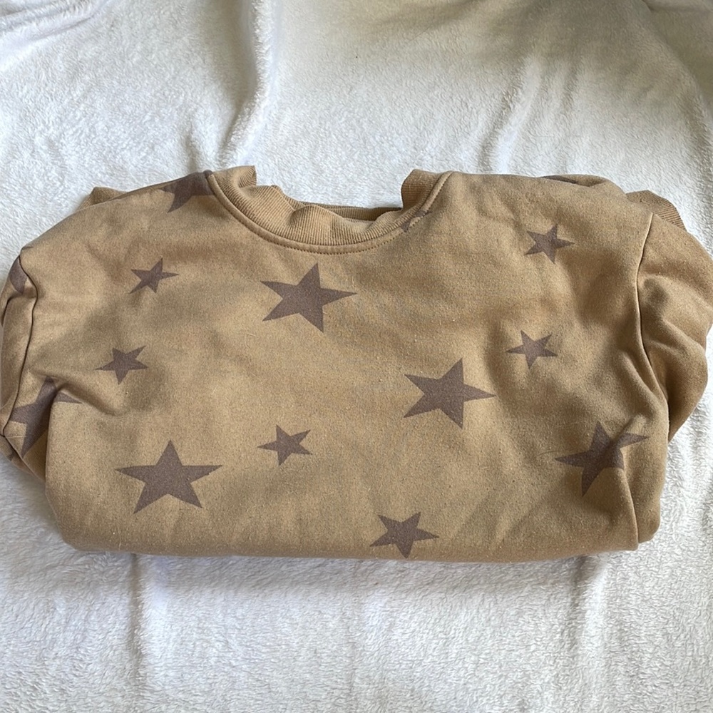 Star crew neck